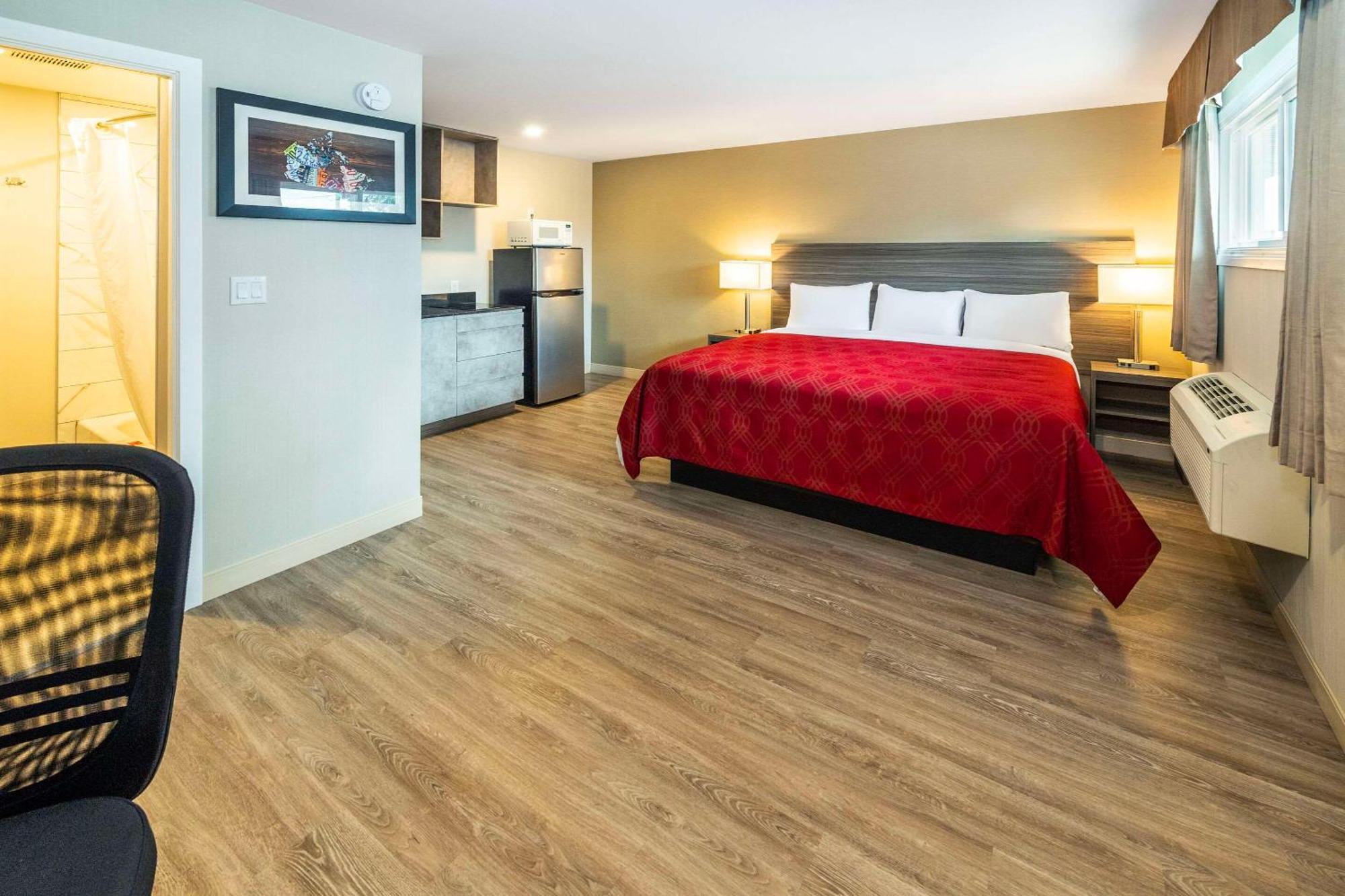 Econo Lodge Inn & Suites Pincher Creek Zewnętrze zdjęcie