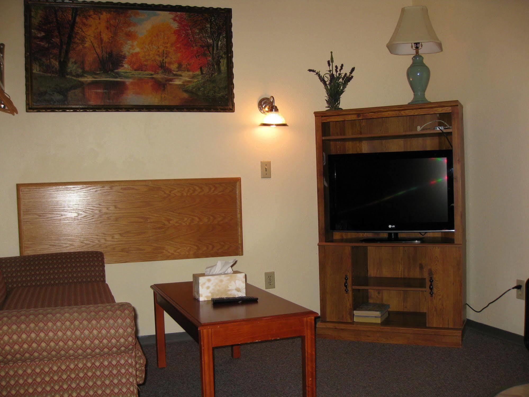 Econo Lodge Inn & Suites Pincher Creek Zewnętrze zdjęcie